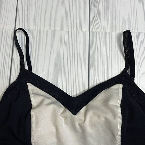 Lululemon Color block black and white elongate tank 4 - Picture 3 of 6